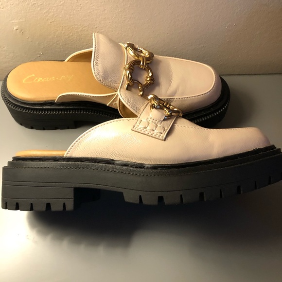 Sam Edelman Circus cream loafer slides. Size 6. Never worn. - Picture 3 of 4